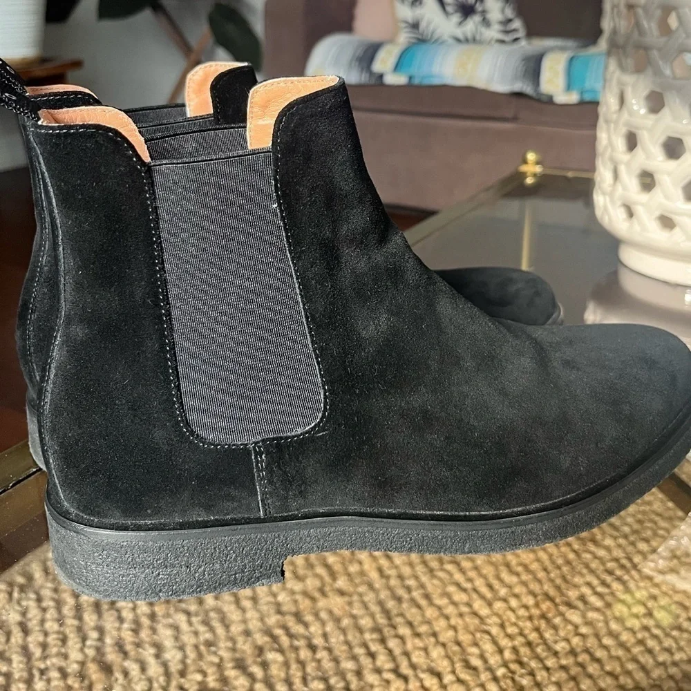 Republic Sonoma suede Chelsea boots in triple black size 8.